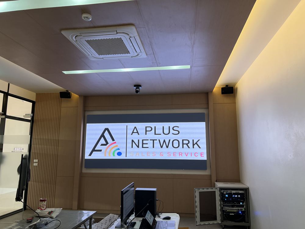 จอ LED Display ห้องประชุมพร้อมโลโก้ A Plus Network